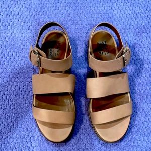 Naturalizer platform sandals
